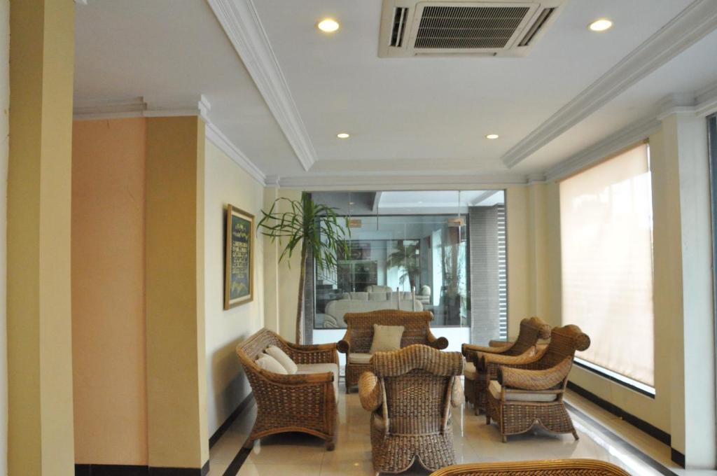 Riez Palace 3*
