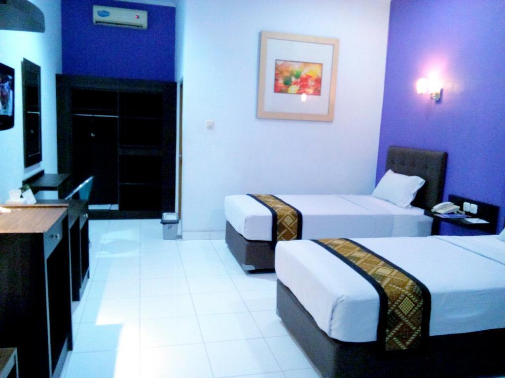 Hotel Riez Palace Tegal (Central Java)